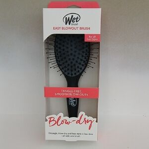 Wet Brush Easy Blowout Brush